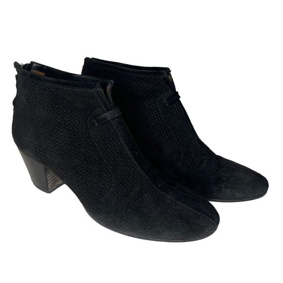 Aquatalia Russell & Bromley Ankle Boots Women’s Size 8 Black Suede EU38.5 - Picture 1 of 13